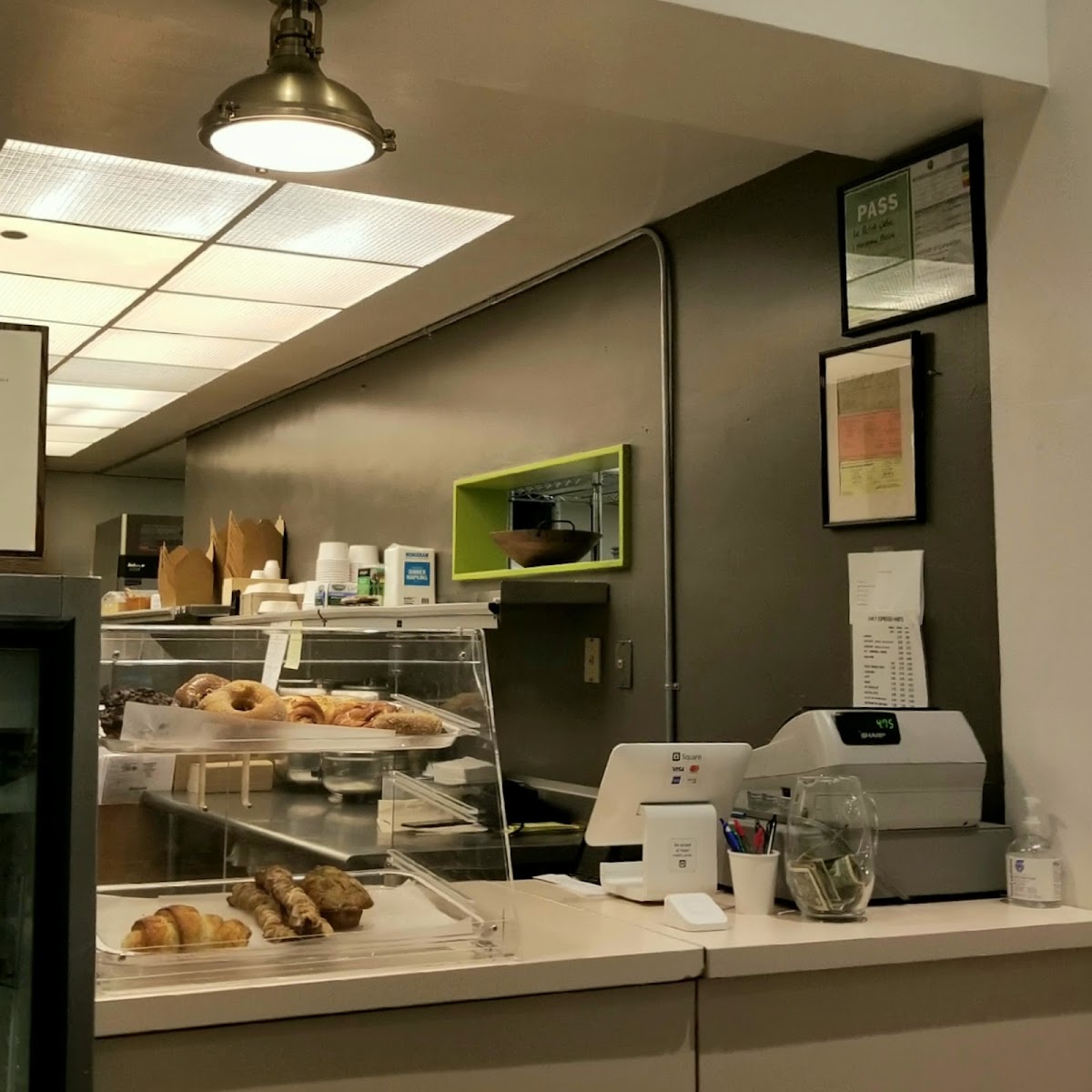 Le Petit Cafe Photos 2